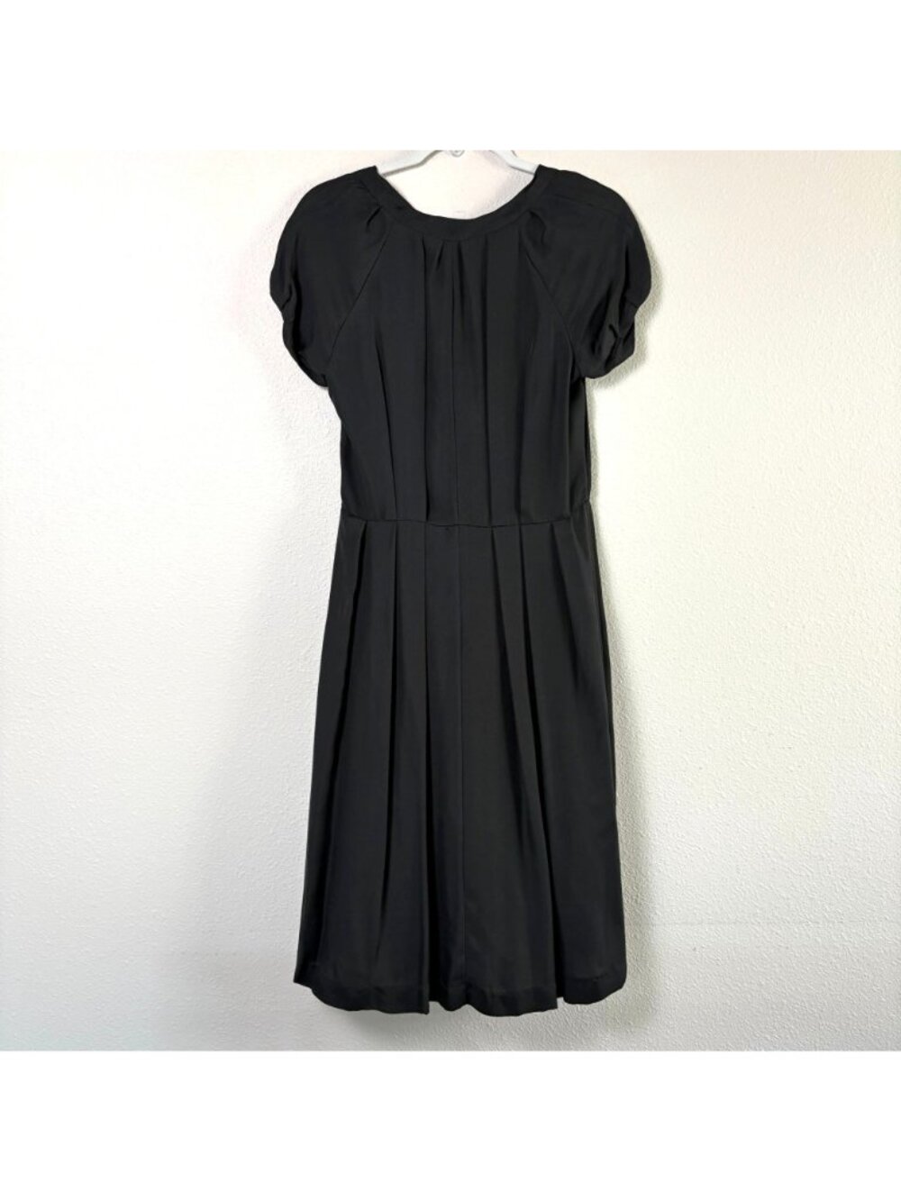 Banana Republic Midi Dress Womens 10 Black 100% Silk V Neck Short Sleeve - Picture 3 of 12